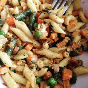 Veggies w/ Sriracha Mac & Cheese